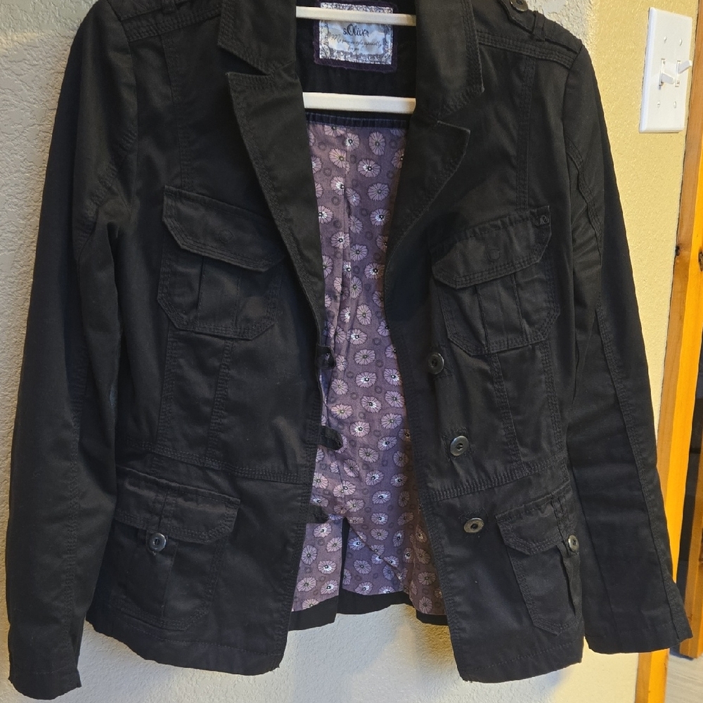 Elegant Black Utility Jacket for Women